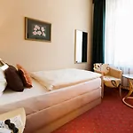 Park-hotel Ξενοδοχείο 4*